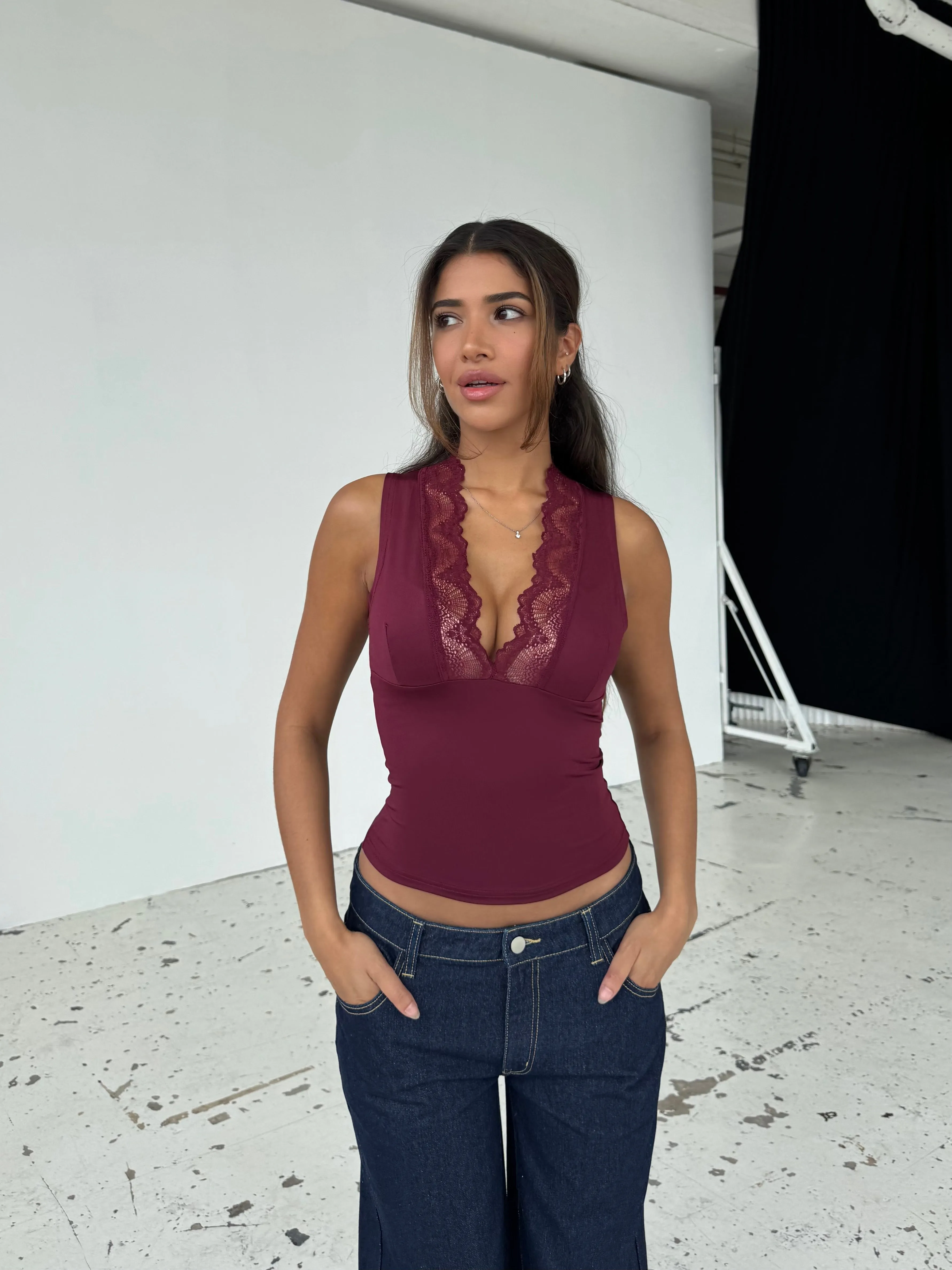 Lucia basic lace top - bordeaux sold by Venderbys product image thumbnail 2