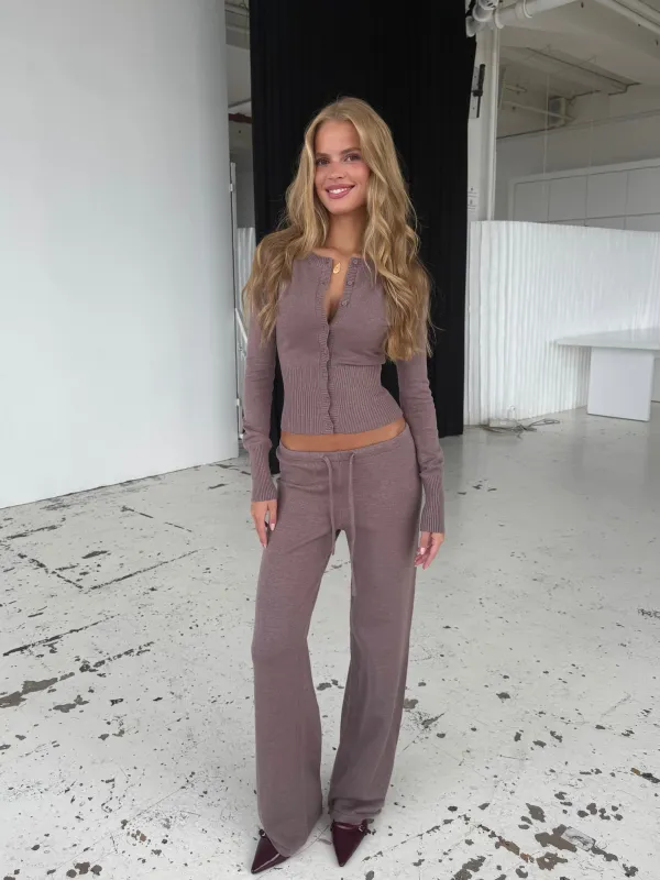 Knit bukser - lys brun sold by Venderbys