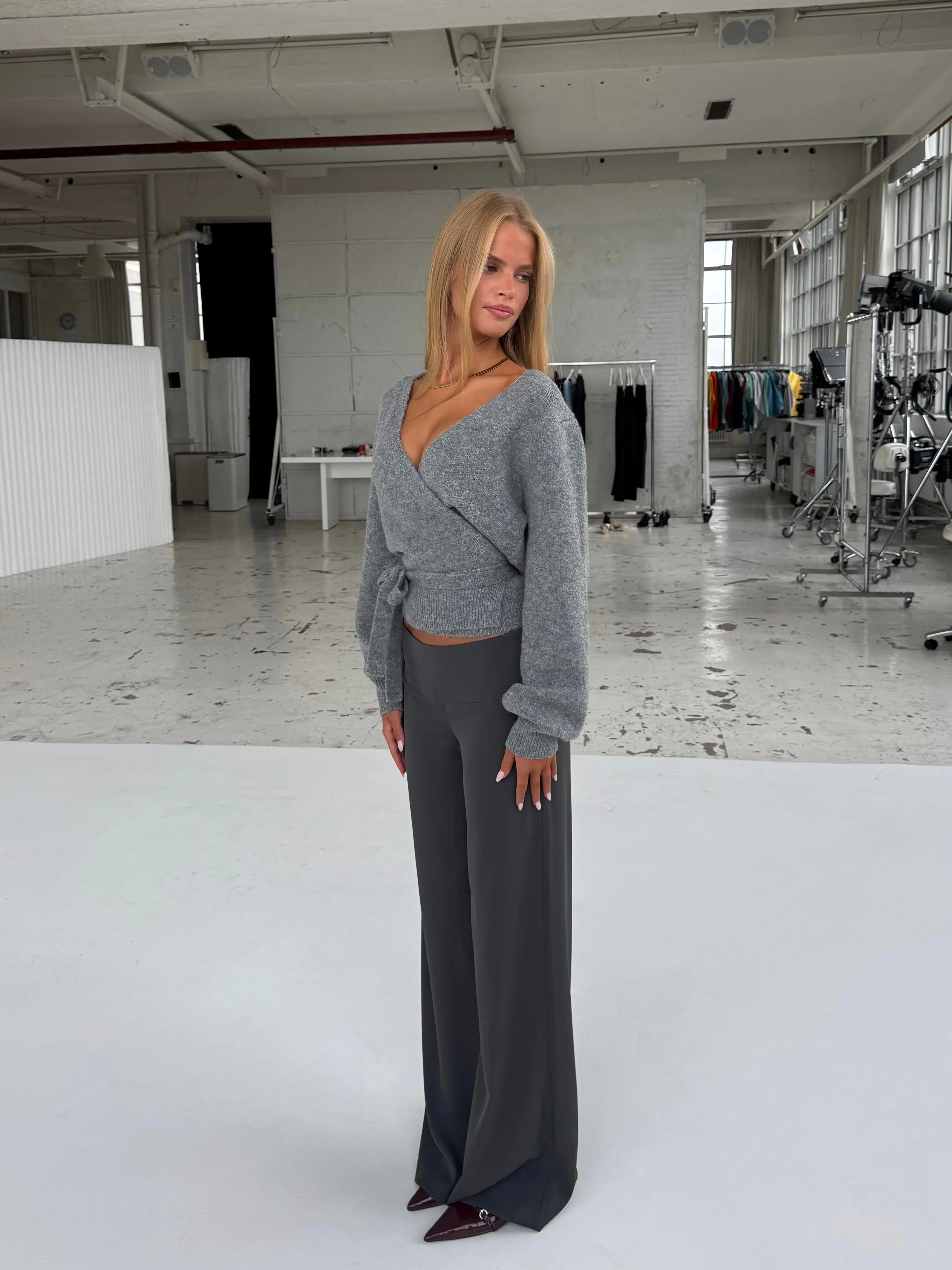 Wool blend wrap cardigan - mellem grå sold by Venderbys product image thumbnail 5