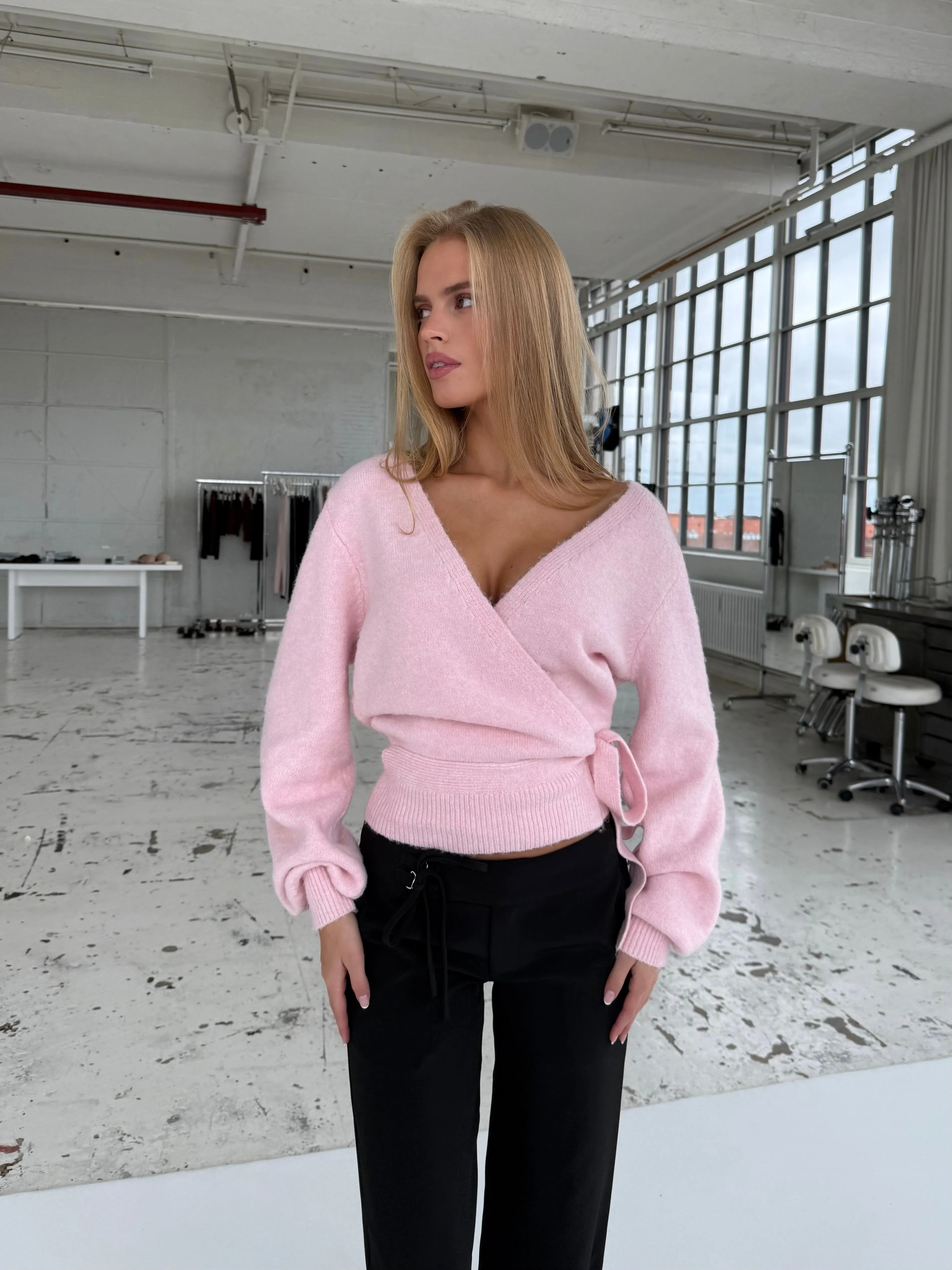 Wool blend wrap cardigan - lyserød sold by Venderbys product image thumbnail 4