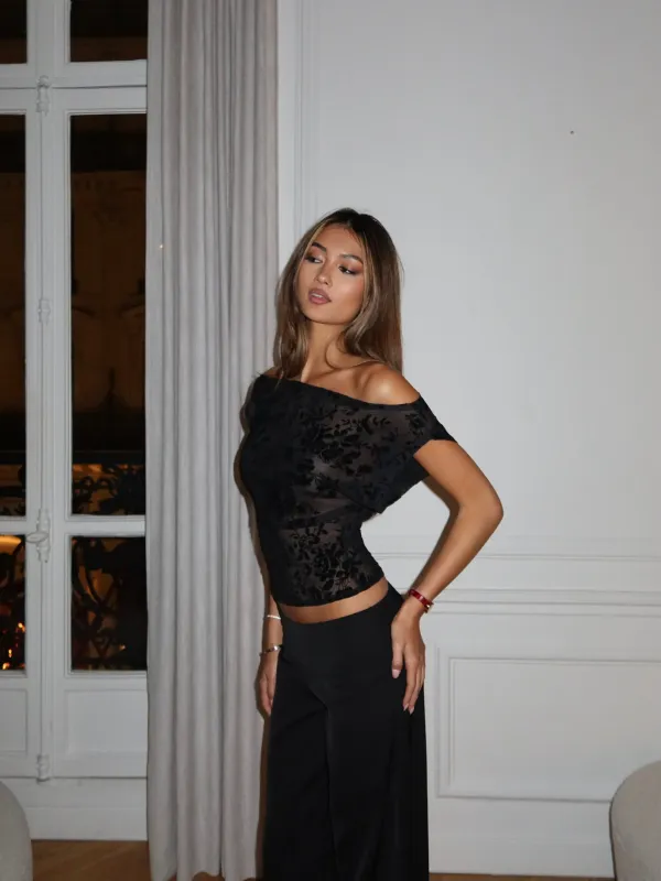 Hera rose top - sort (forudbestilling) sold by Venderbys