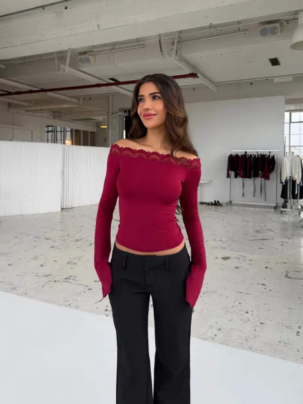 Bari basic lace top - mørk rød (forudbestilling) sold by Venderbys