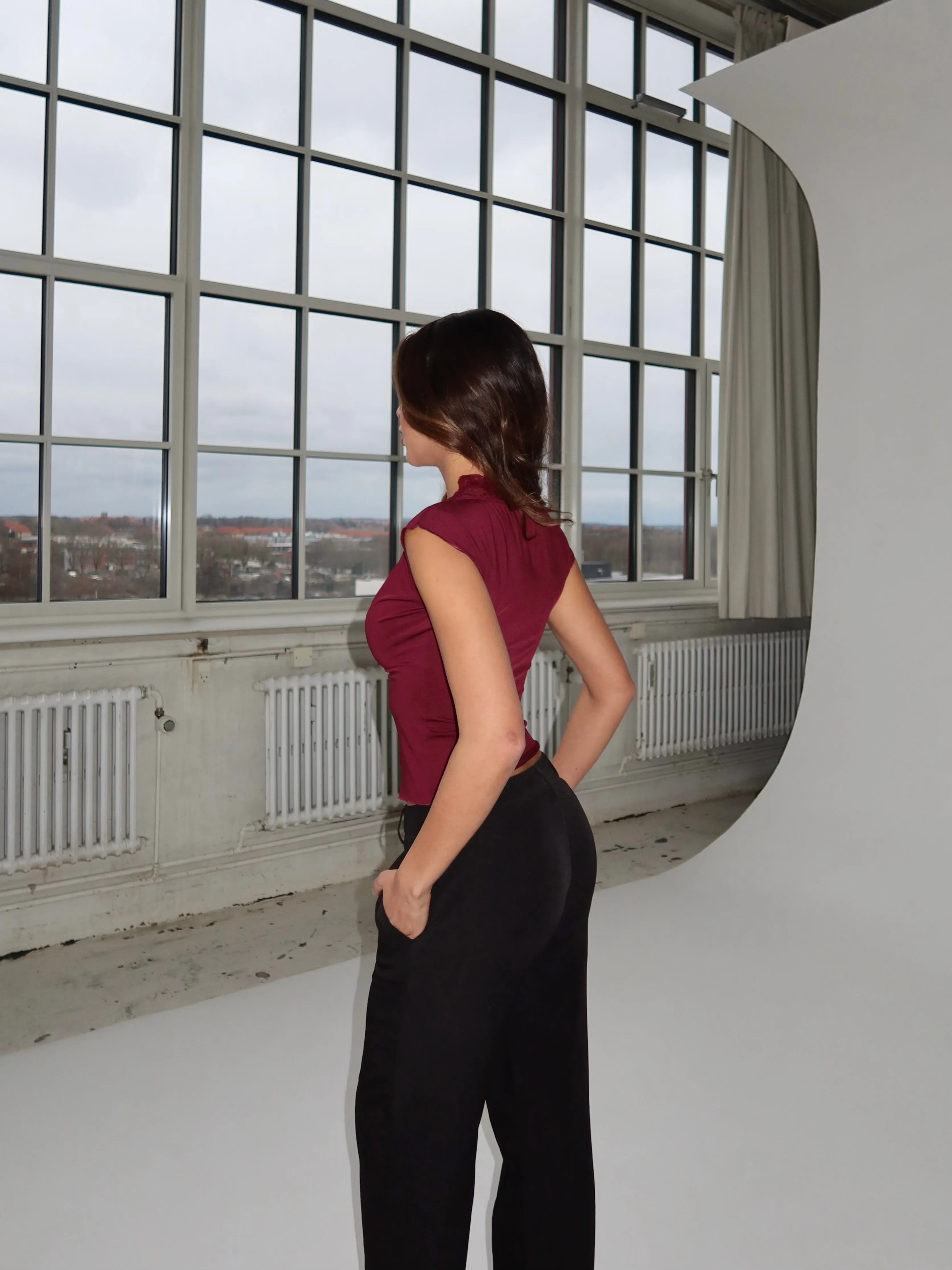 Pretty Luna basic tee - bordeaux sold by Venderbys product image thumbnail 2