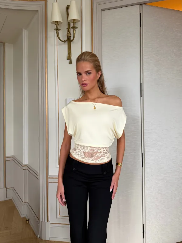 Hera basic lace top - lys gul made by Venderbys