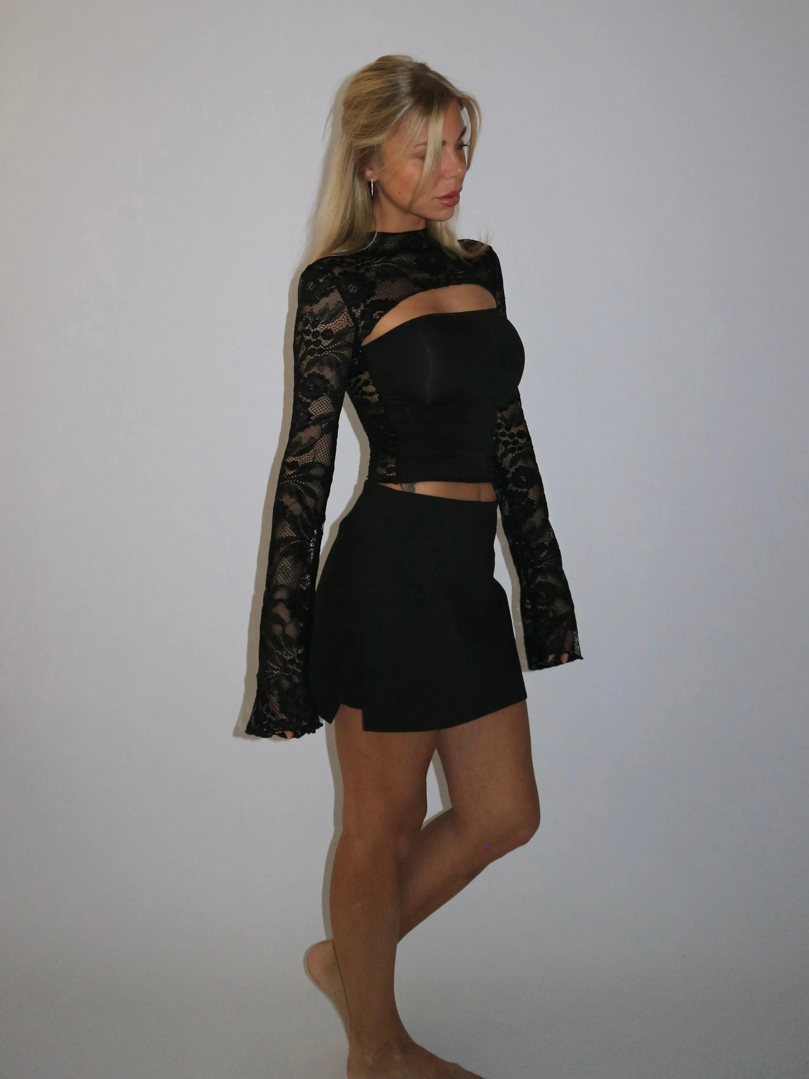 Lara lace long sleeve top - sort sold by Venderbys product image thumbnail 4