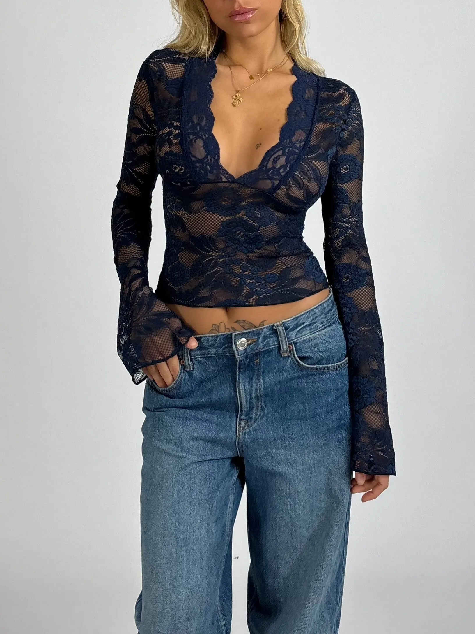 Pretty lace top - mørk blå sold by Venderbys product image thumbnail 4