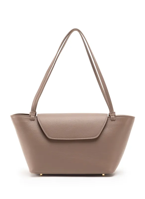 Courrier Tote Leather Acacia sold by Elleme
