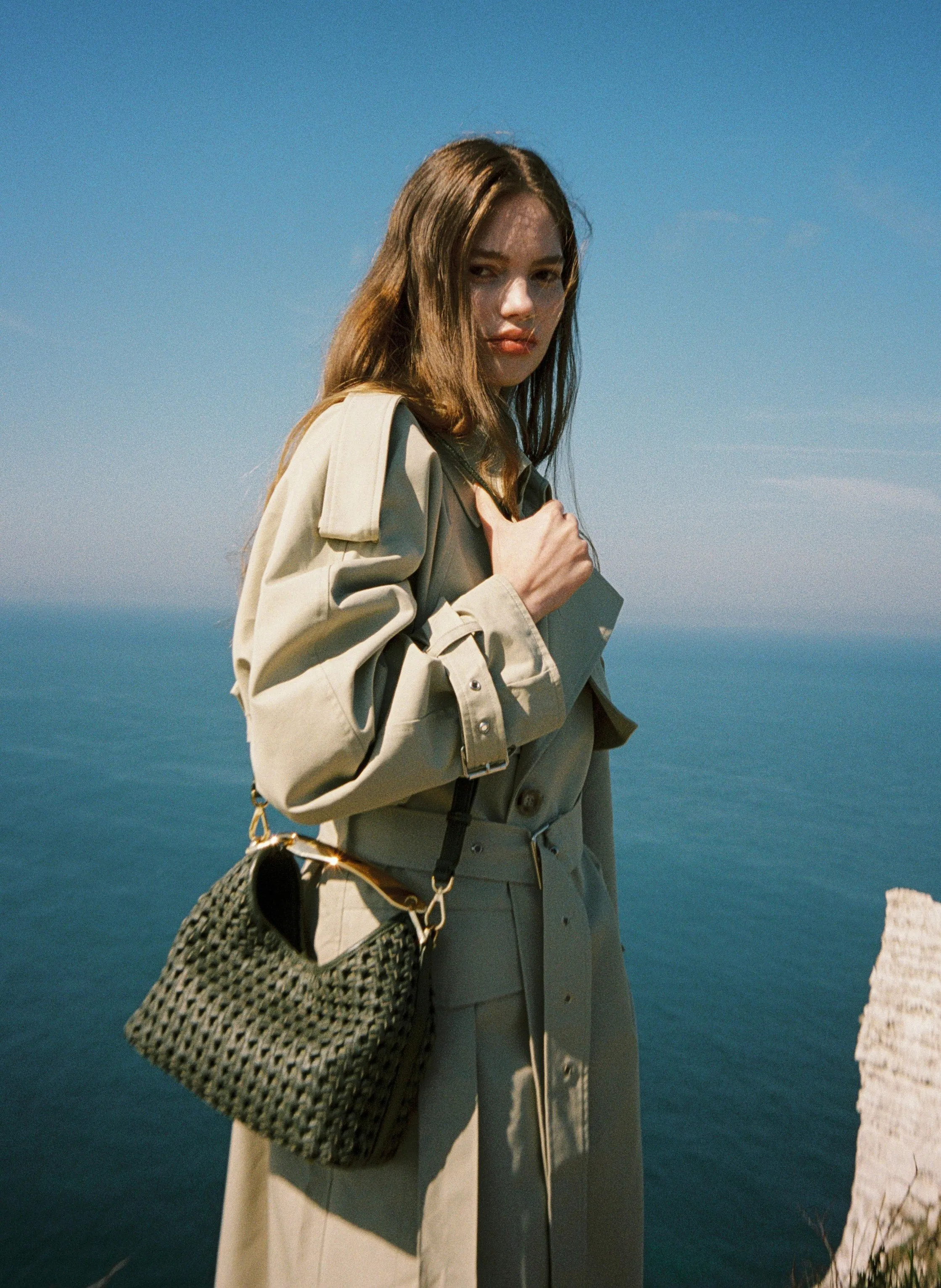 Small Boomerang Woven Leather Olive Green sold by Elleme product image thumbnail 2