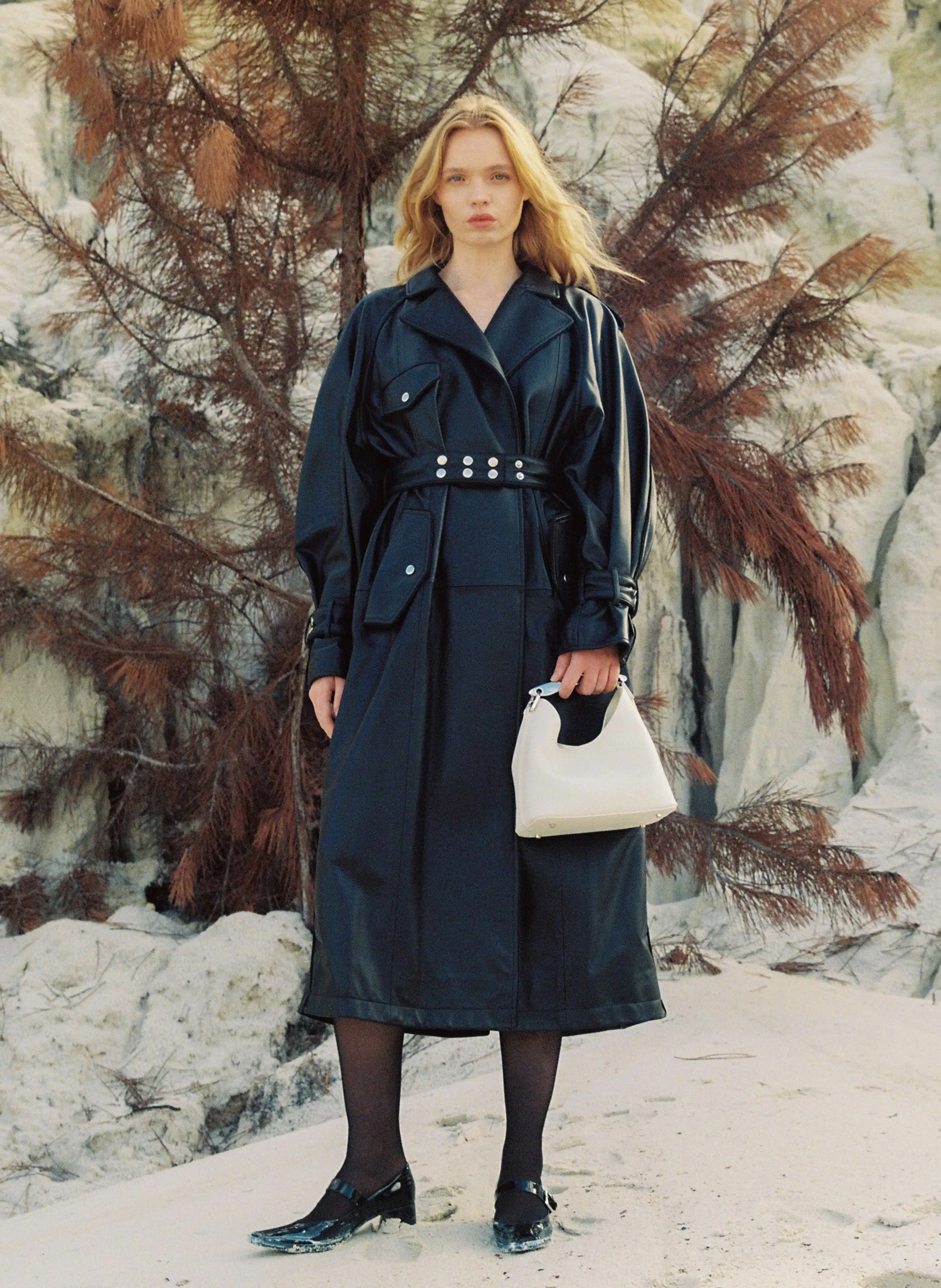 Small Boomerang Pebbled Leather White - Silver sold by Elleme product image thumbnail 2