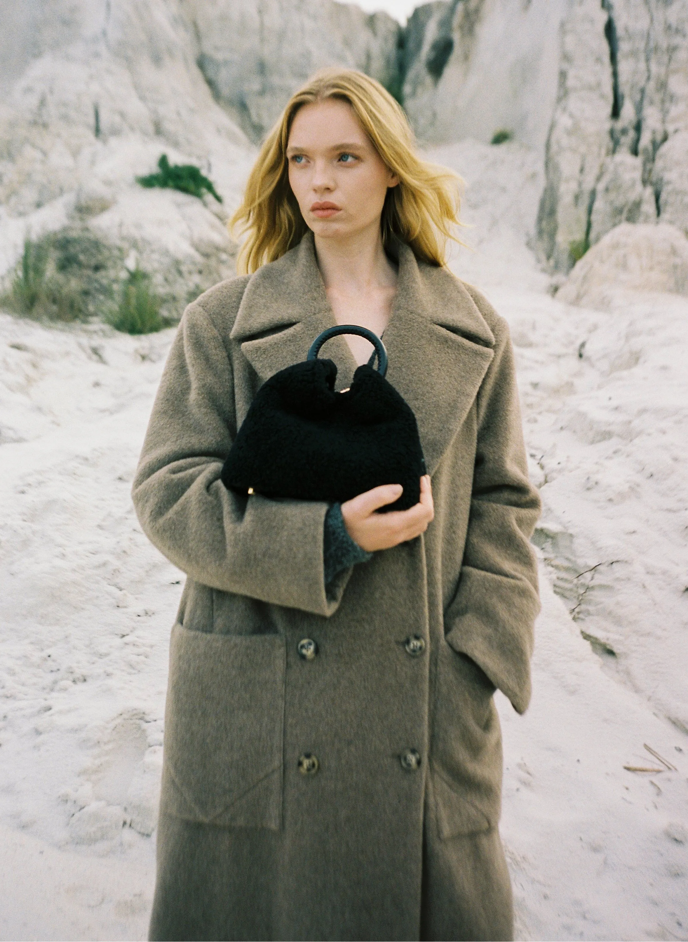 Baozi Shearling Teddy Black sold by Elleme product image thumbnail 2