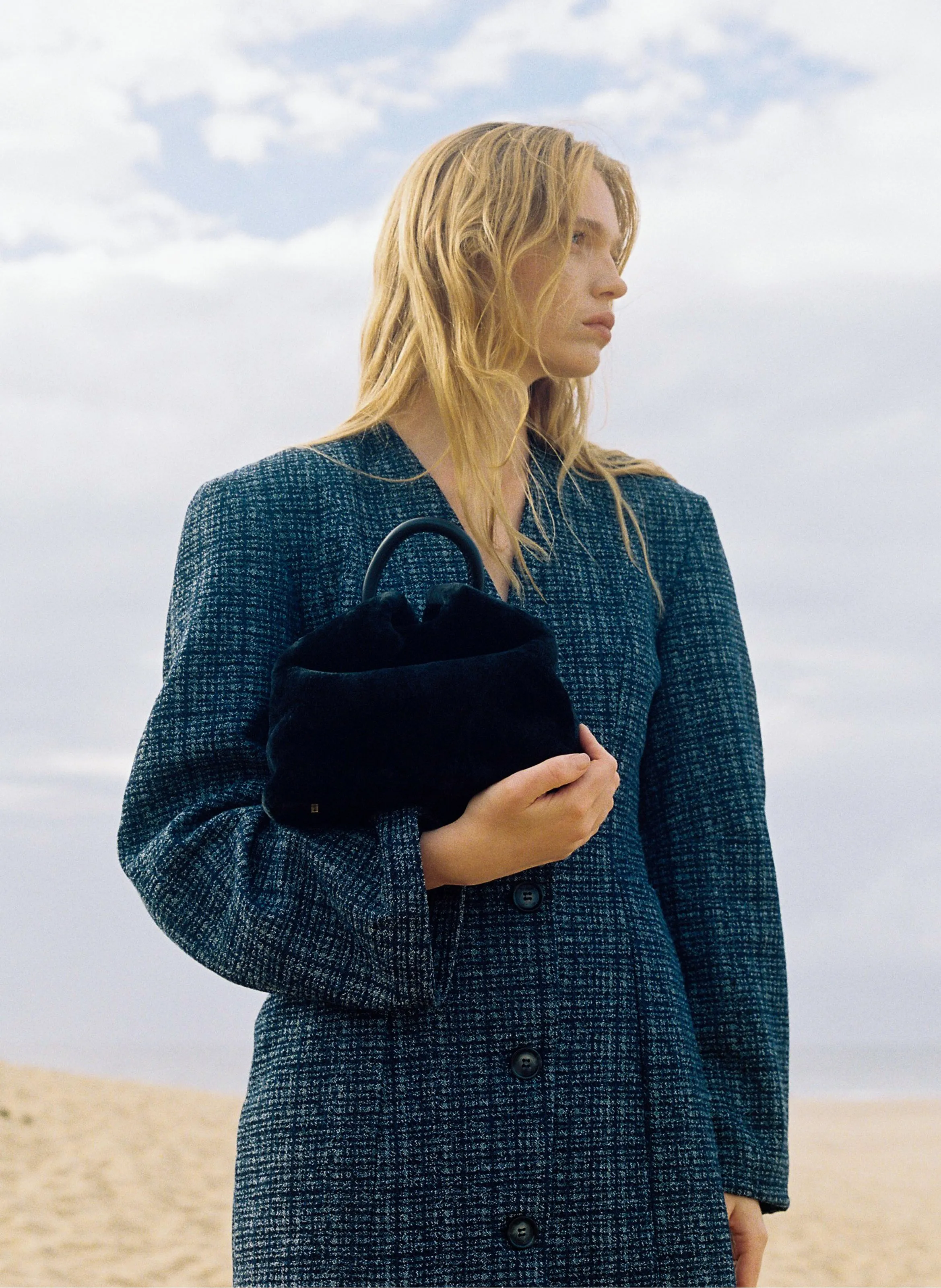 Baozi Shearling Montone Black sold by Elleme product image thumbnail 2