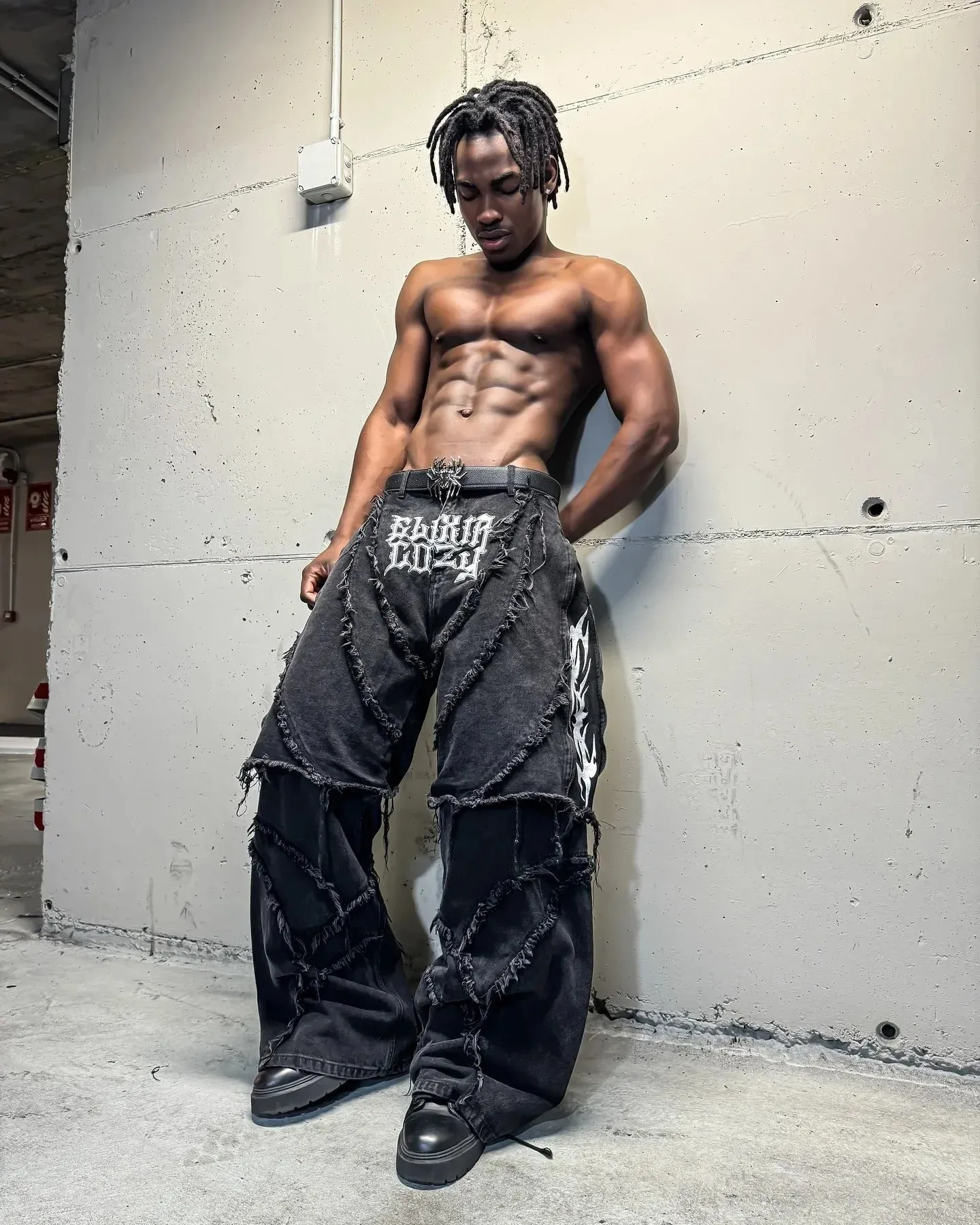 Gothic Spiral Distressed Convertible Jeans sold by KIIKIO product image thumbnail 4