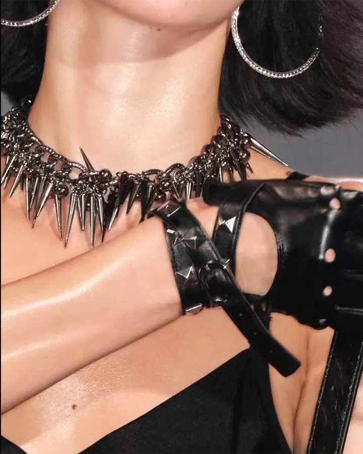 Studded Bead Tassel Abaya Necklace sold by KIIKIO product image thumbnail 4