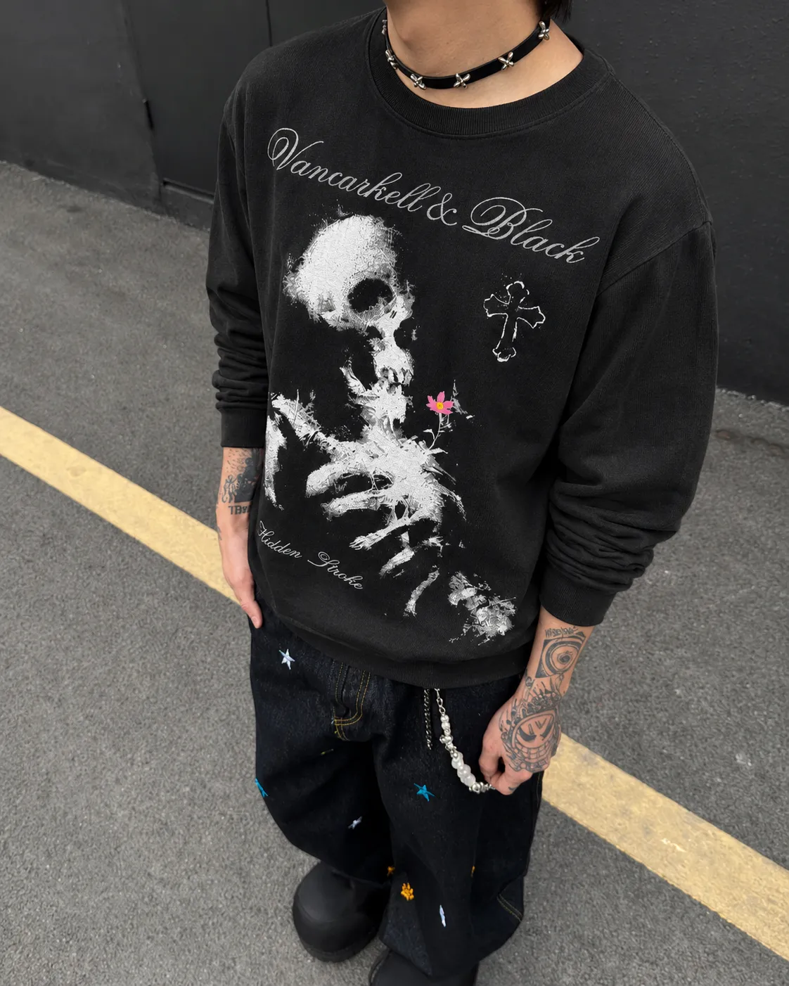 KIIKIO Dark Retro Skull-Print Long-Sleeve T-Shirt sold by KIIKIO product image thumbnail 2