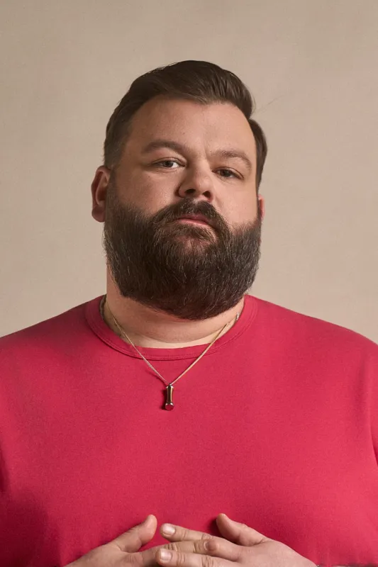 Scoop - T-Shirt - Solo Red made by One Bone