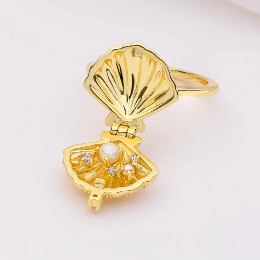 Sundaze Shell Gold Locket Ring sold by Wanderlust and Co