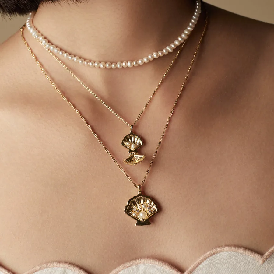 Sundaze Shell Gold Necklace sold by Wanderlust and Co product image thumbnail 3