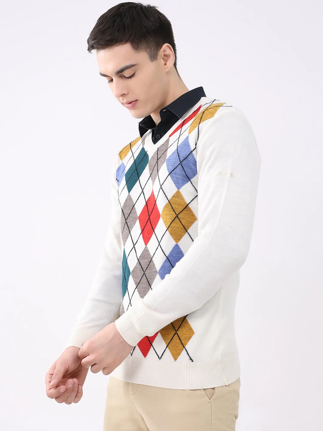 Men Off White Self Design V Neck Full Sleeve Pullover sold by Monte Carlo product image thumbnail 3