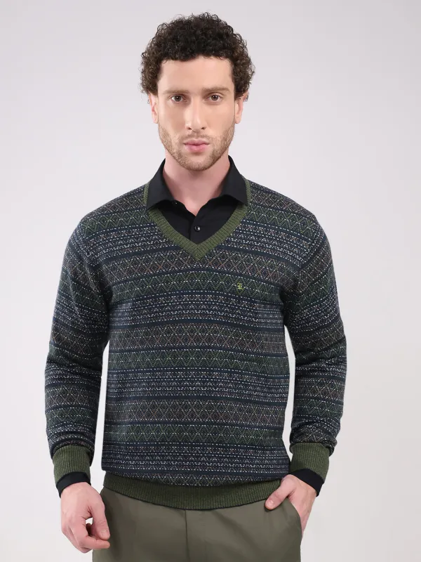 Luxuria Men Green Printed V Neck Full Sleeve Pullover made by Monte Carlo