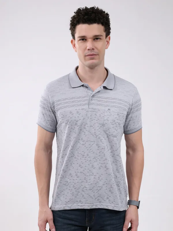 Men Grey Stripe Collar Half Sleeve T-Shirt made by Monte Carlo