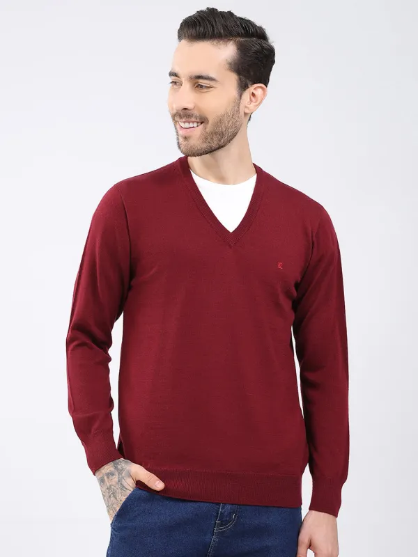 Luxuria Men Maroon Solid V Neck Full Sleeve Pullover made by Monte Carlo