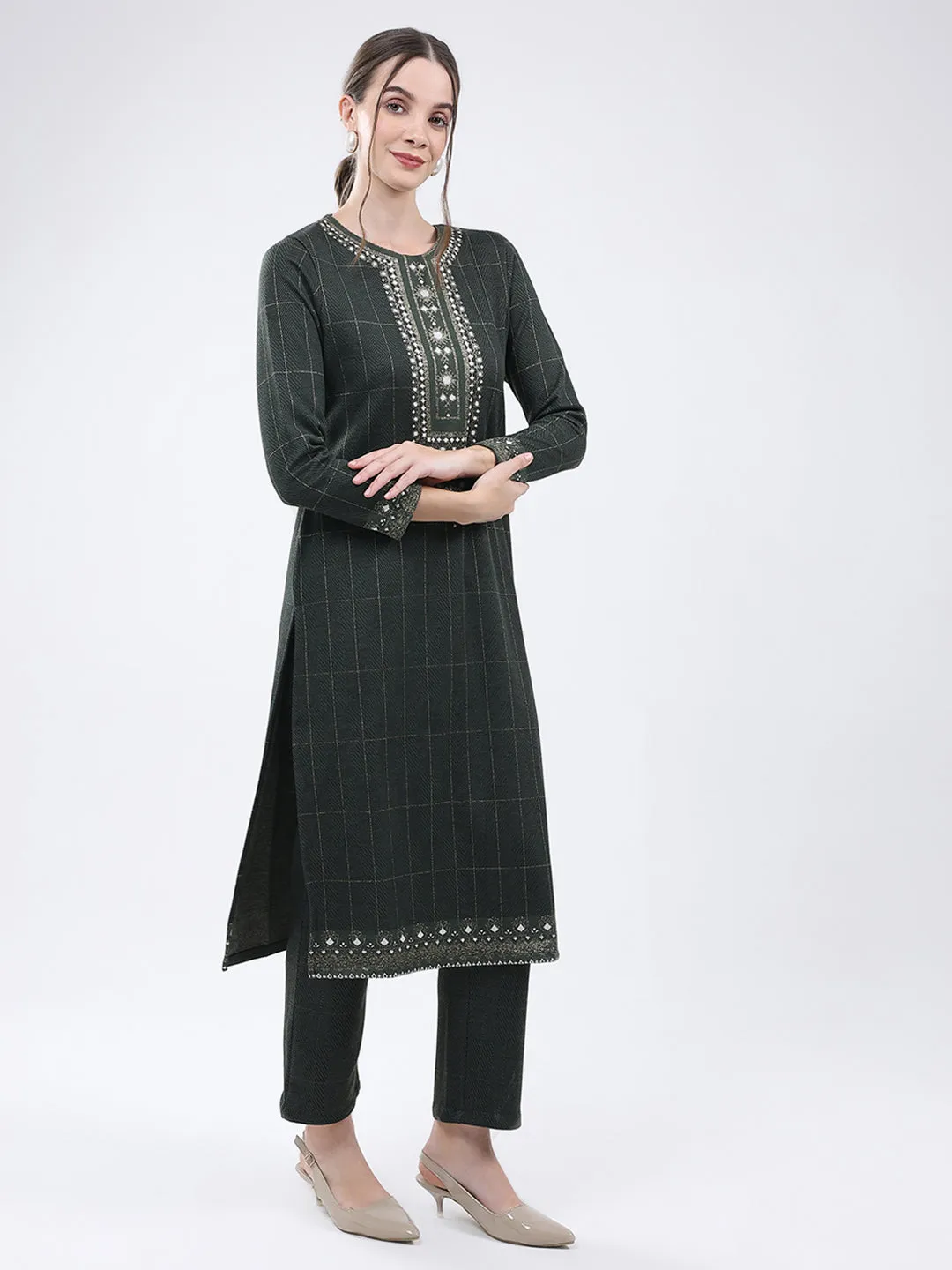 Women Green Self Design Round Neck Full Sleeve Kurti Set for Winter sold by Monte Carlo product image thumbnail 4