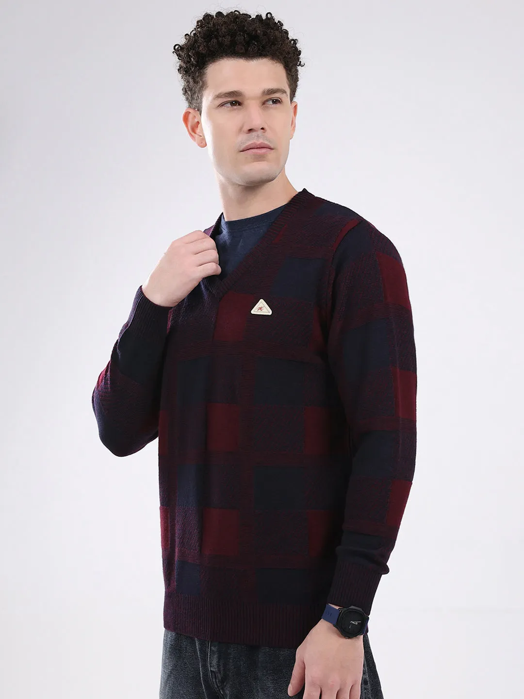 Men Maroon & Navy Blue Self Design V Neck Full Sleeve Pullover sold by Monte Carlo product image thumbnail 3