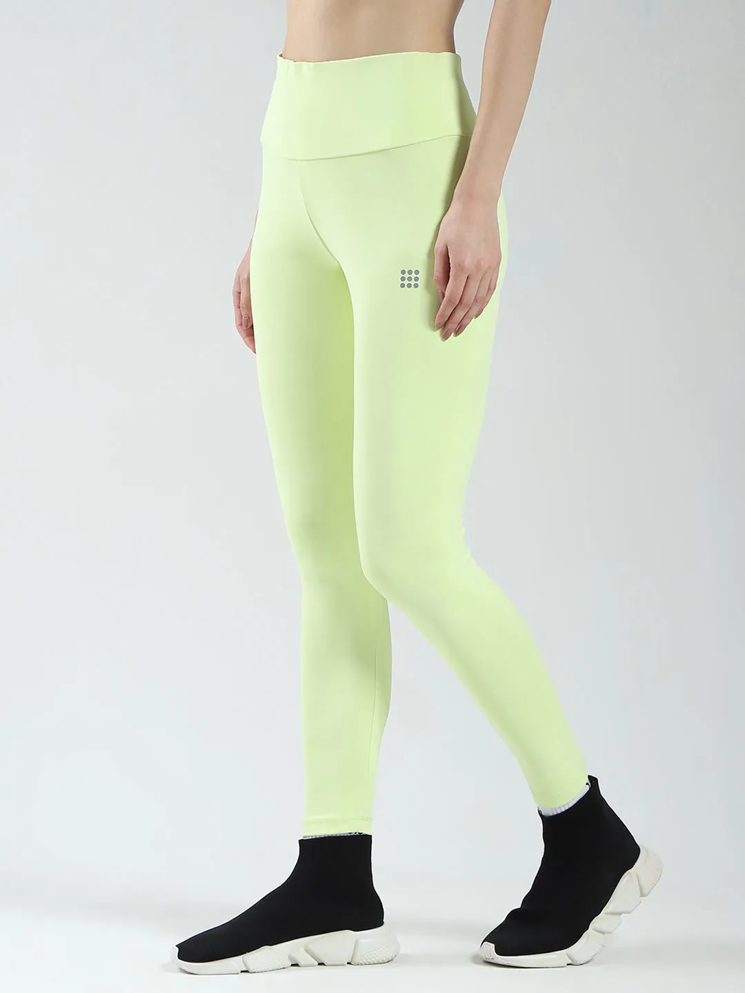 Rock.it Women Green Solid Regular Fit Legging sold by Monte Carlo product image thumbnail 3