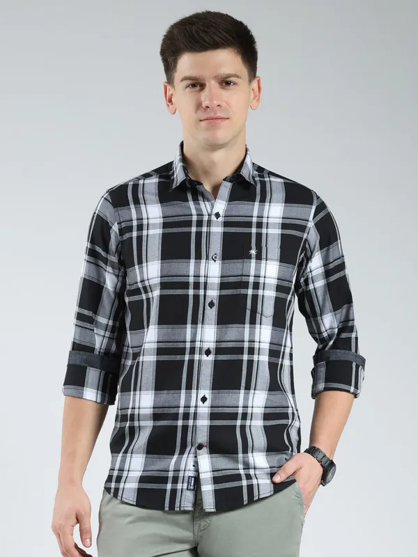 Men Black Check Collar Full Sleeve Shirt sold by Monte Carlo