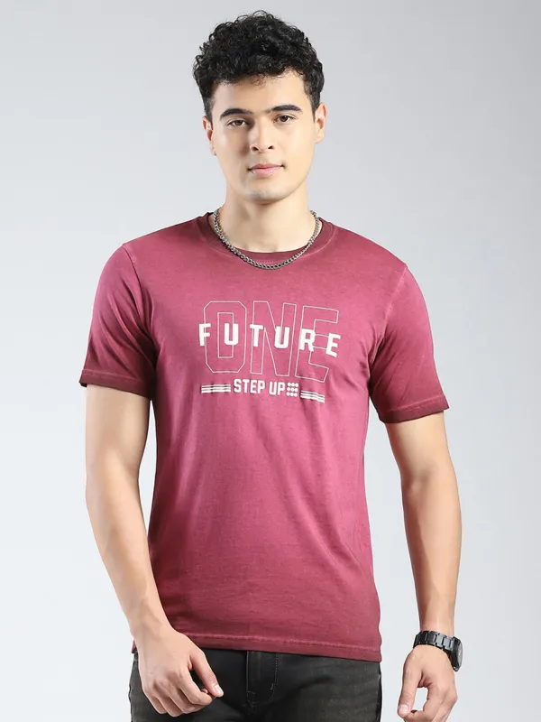 Rock.it Men Burgundy Printed Round Neck Half Sleeve T-Shirt made by Monte Carlo