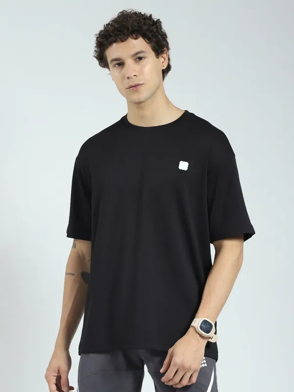 Rock.it Men Black Self Design Round Neck Half Sleeve T-Shirt made by Monte Carlo
