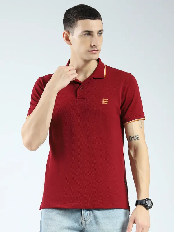 Rock.it Men Maroon Self Design Collar Half Sleeve T-Shirt made by Monte Carlo