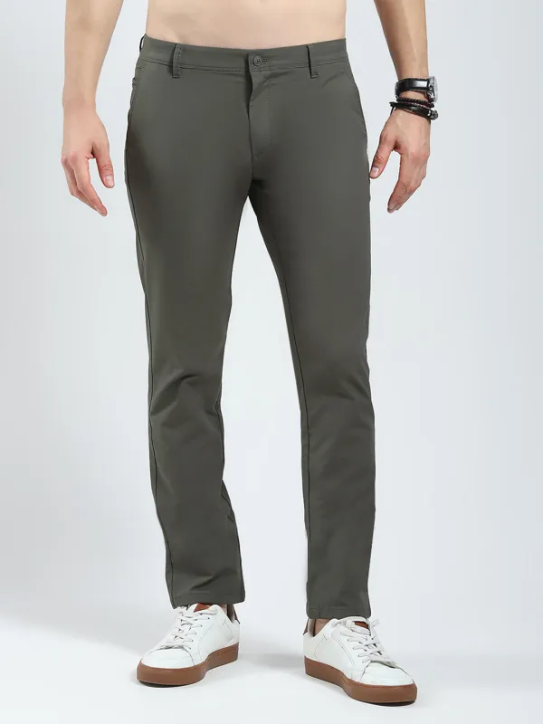 Men Olive Solid Slim Fit Trouser made by Monte Carlo