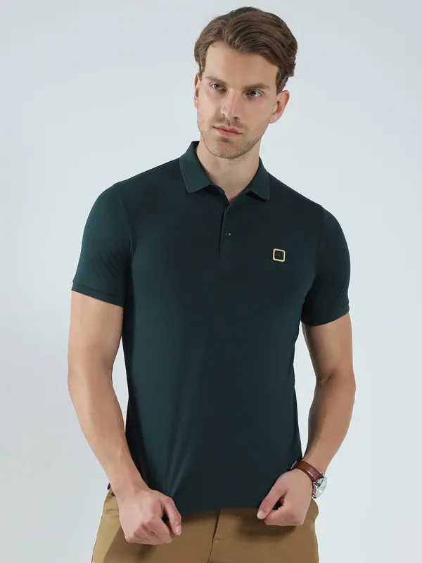 Men Green Solid Collar Half Sleeve T-Shirt made by Monte Carlo