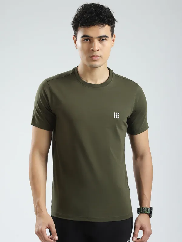 Rock.it Men Olive Solid Round Neck Half Sleeve T-Shirt made by Monte Carlo