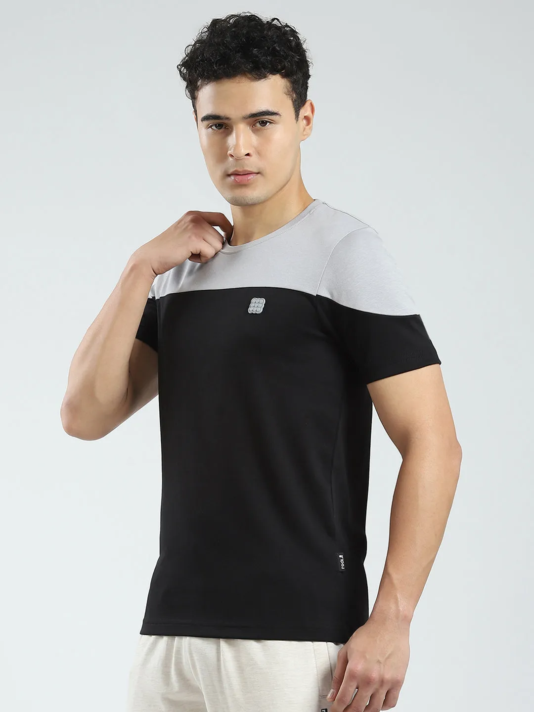 Rock.it Men Black Solid Round Neck Half Sleeve T-Shirt sold by Monte Carlo product image thumbnail 3
