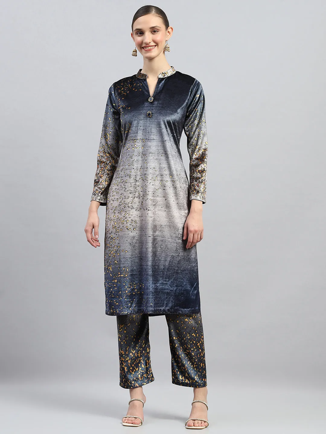 Women Blue Printed Round Neck Full Sleeve Kurti Set sold by Monte Carlo