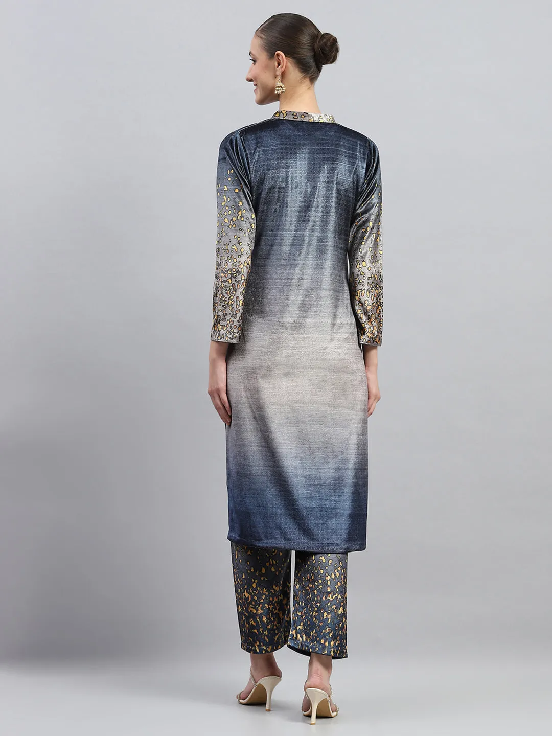 Women Blue Printed Round Neck Full Sleeve Kurti Set sold by Monte Carlo product image thumbnail 5