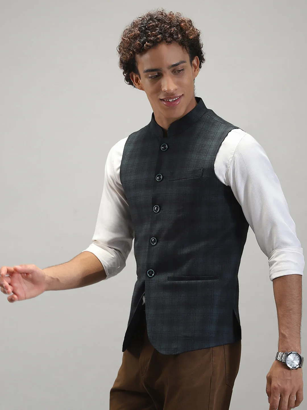 Men Green Solid Band Collar Sleeveless Nehru Jacket sold by Monte Carlo product image thumbnail 3