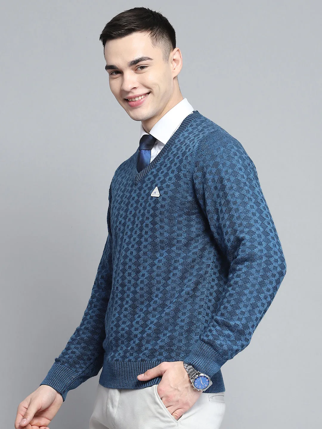 Men Navy Blue Self Design V Neck Full Sleeve Pullover sold by Monte Carlo product image thumbnail 3