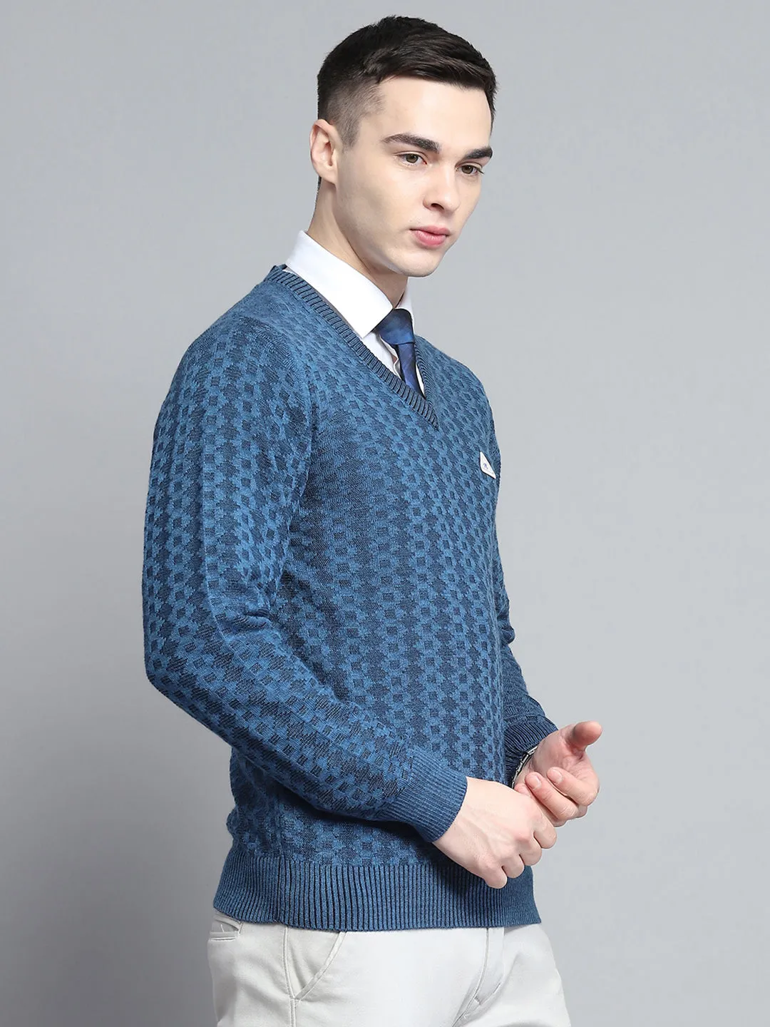 Men Navy Blue Self Design V Neck Full Sleeve Pullover sold by Monte Carlo product image thumbnail 4