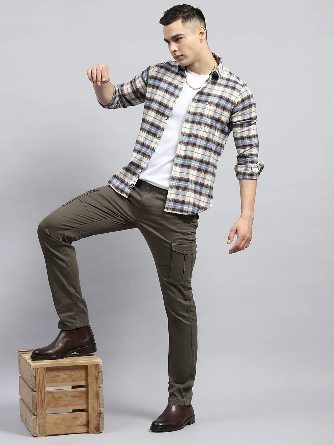 Men Olive Solid Cargo Cargo sold by Monte Carlo product image thumbnail 2