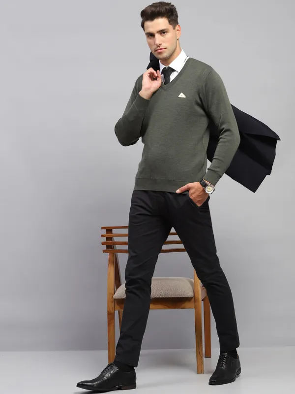 Men Olive Solid V Neck Full Sleeve Pullover made by Monte Carlo