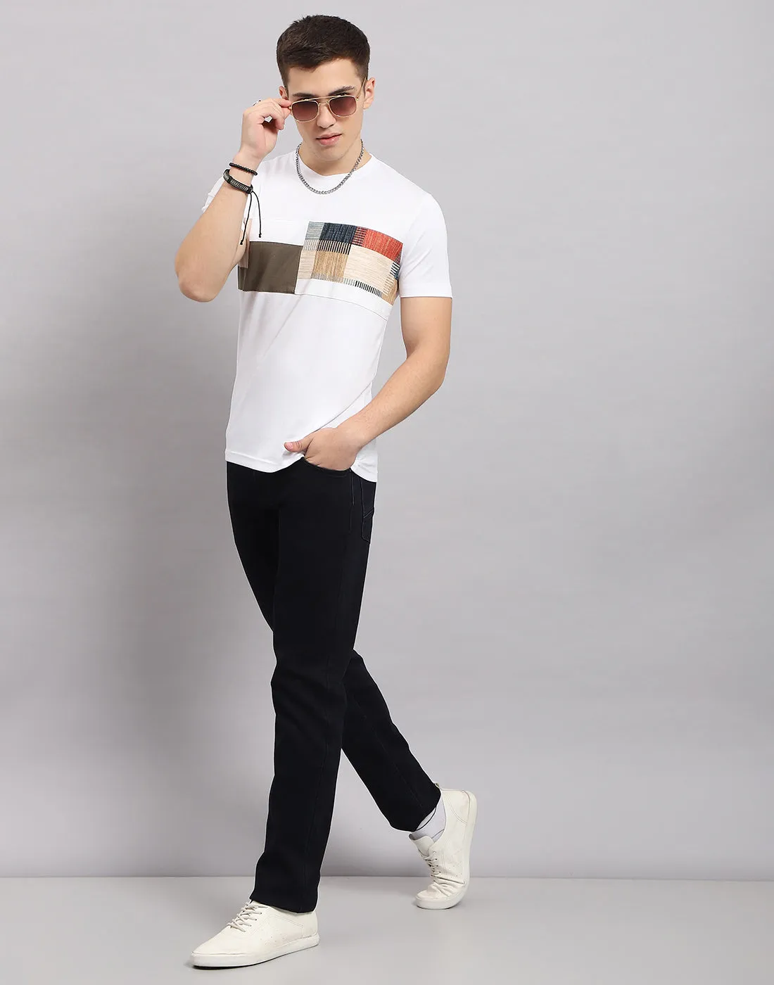 Men White Printed Round Neck Half Sleeve T-Shirt sold by Monte Carlo