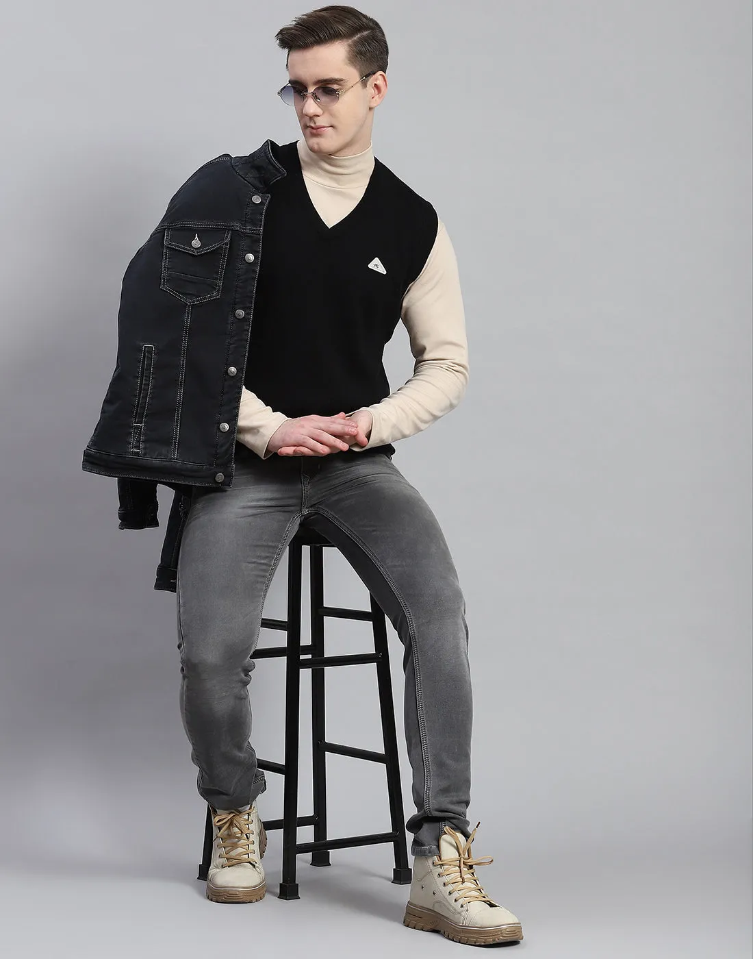 Men Black Solid V Neck Sleeveless Sweater sold by Monte Carlo product image thumbnail 2