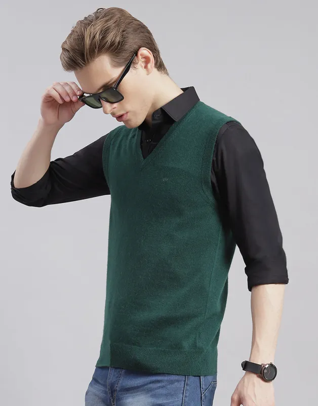Men Green Solid V Neck Sleeveless Sweater made by Monte Carlo