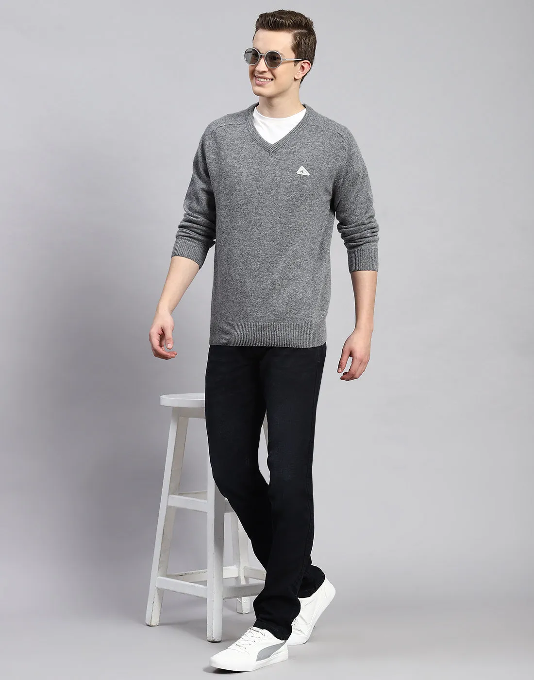 Men Grey Solid V Neck Full Sleeve Pullover sold by Monte Carlo
