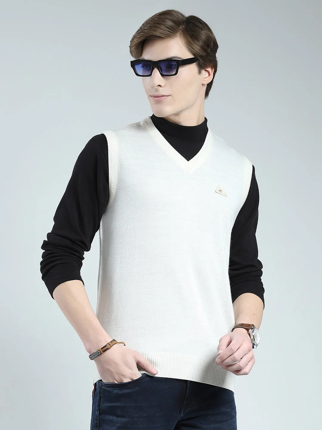 Men White Solid V Neck Sleeveless Sweater sold by Monte Carlo product image thumbnail 4