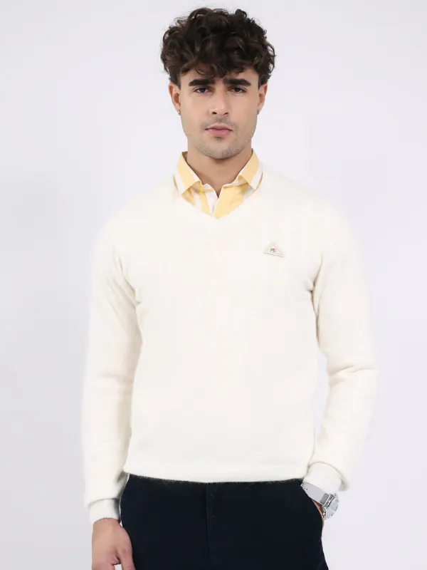 Men White Solid V Neck Full Sleeve Pullover made by Monte Carlo