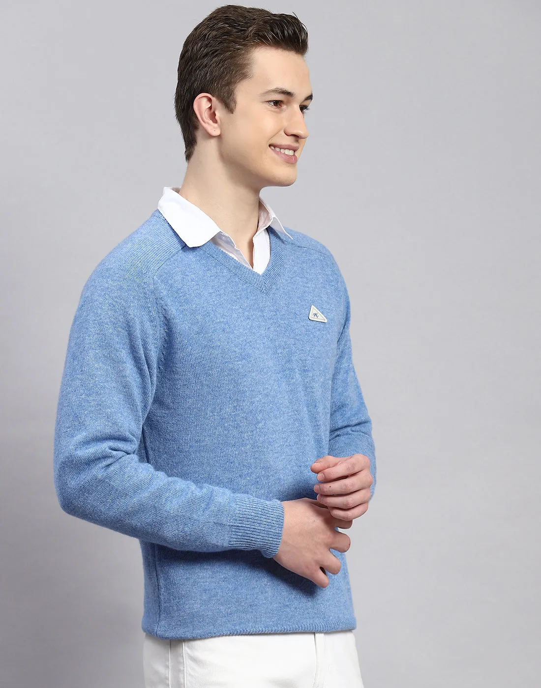 Men Blue Solid V Neck Full Sleeve Pullover sold by Monte Carlo product image thumbnail 3